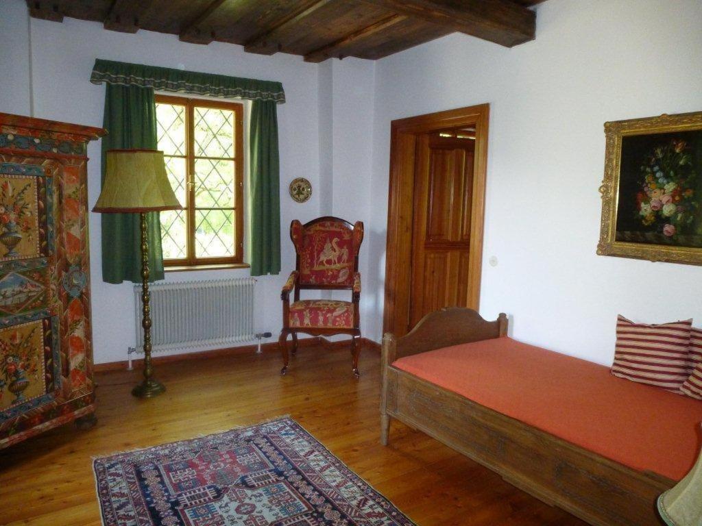 Gaestehaus Schloss Bernau Fischlham Quarto foto