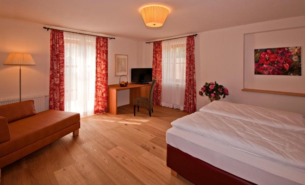 Gaestehaus Schloss Bernau Fischlham Quarto foto